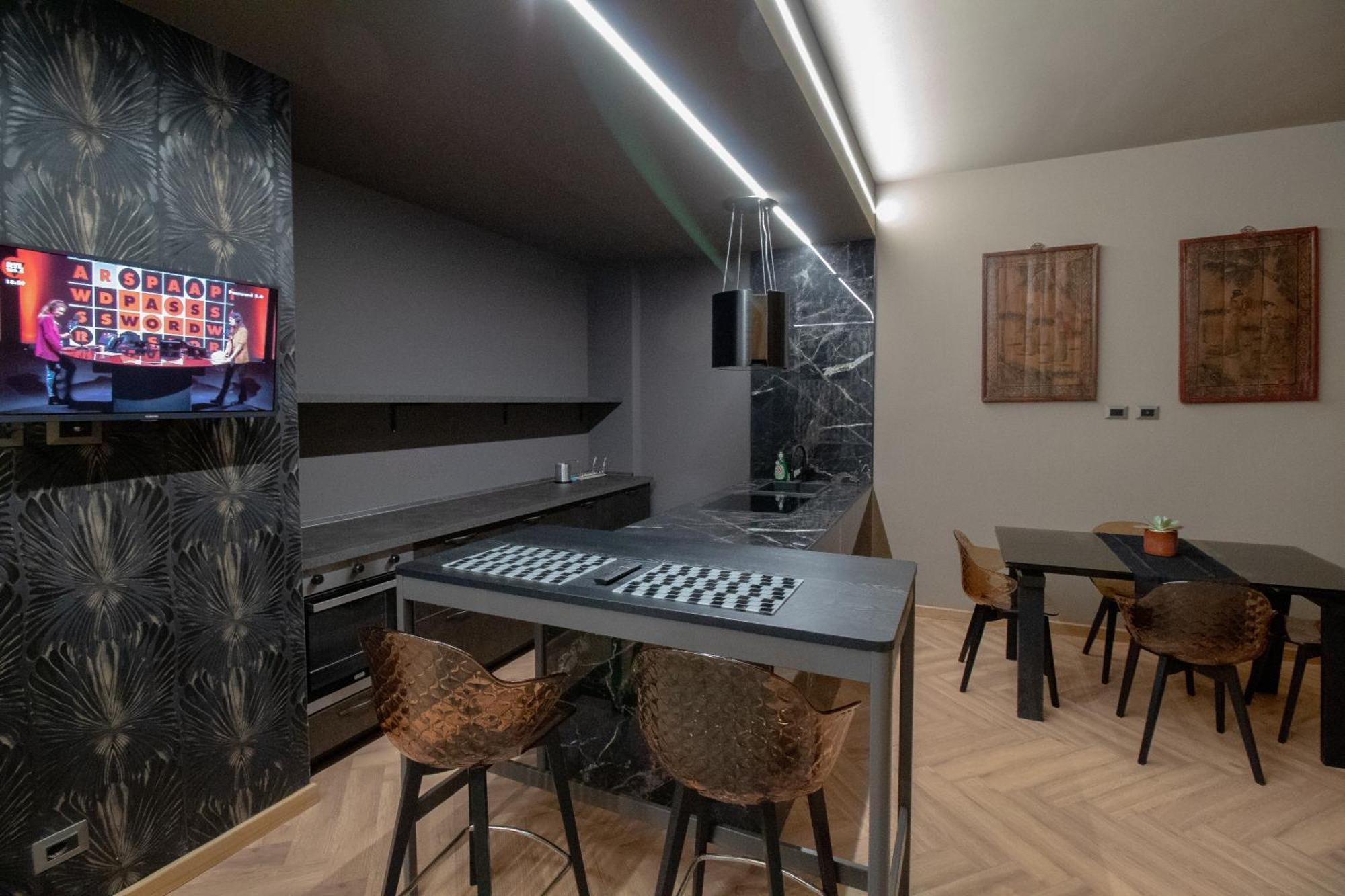 شقة Luxury Museo Egizio - Esclusivo Trilocale In Pieno Centro - Free Wifi تورينو المظهر الخارجي الصورة